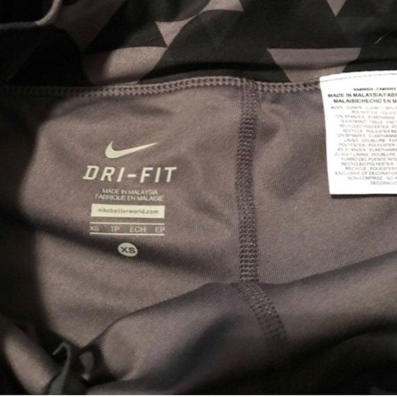 NWOT NIKE SKORT - Picture 3 of 4